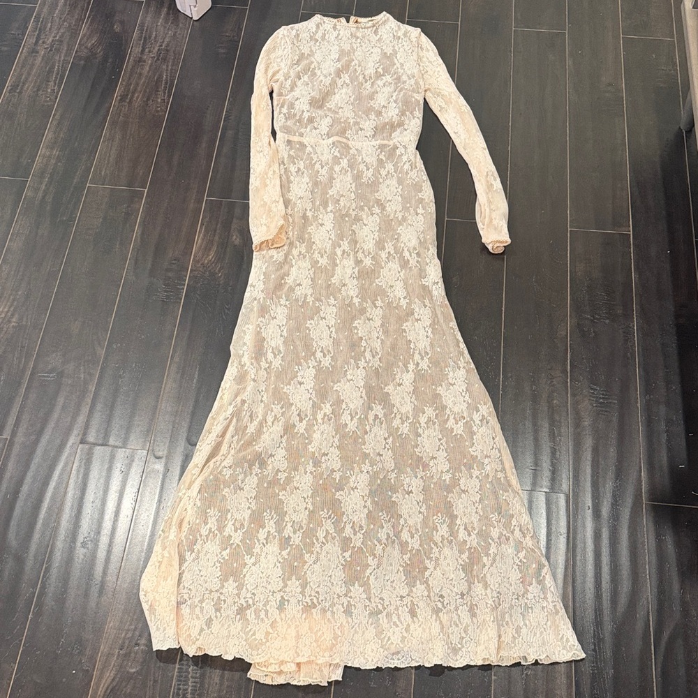 House of CB Cream Floral Lace Long Sleeve Dress